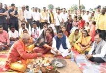महाअष्टमी पर चलगली क्षेत्र को मंत्री रामविचार नेताम का बड़ी सौगात मोरन नदी पर 5.91 करोड़ की लागत से बनेगा उच्चस्तरीय पुल