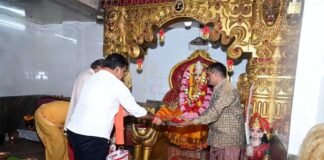 उप मुख्यमंत्री विजय शर्मा ने कवर्धा में मां महामाया और मां विंध्यवासिनी के दर्शन कर प्रदेश की सुख-समृद्धि और खुशहाली की कामना की