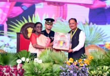 राष्ट्रपति द्रौपदी मुर्मु ने बस्तर दशहरा की अनूठी परंपराओं और जनजातीय संस्कृति की सराहना की