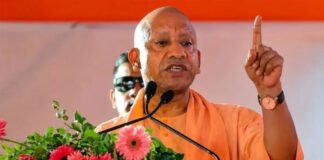 सपा को माफिया की कब्र पर आंसू बहाने की फिक्र, शिक्षकों के हितों की नहीं : योगी आदित्यनाथ